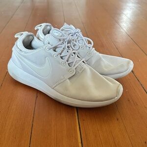 White Nike Roshes